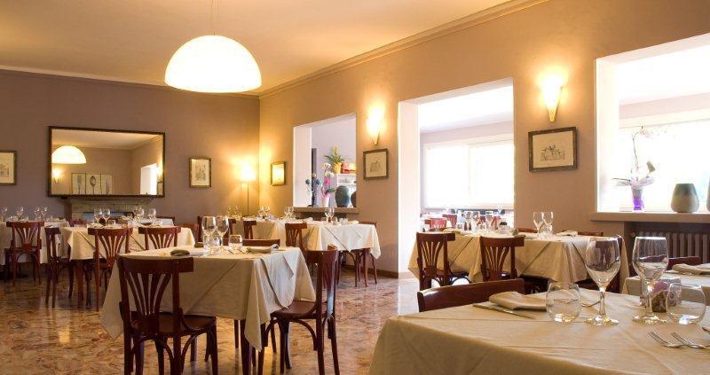 Locanda Della Pieve Tizzano Val Parma Luaran gambar