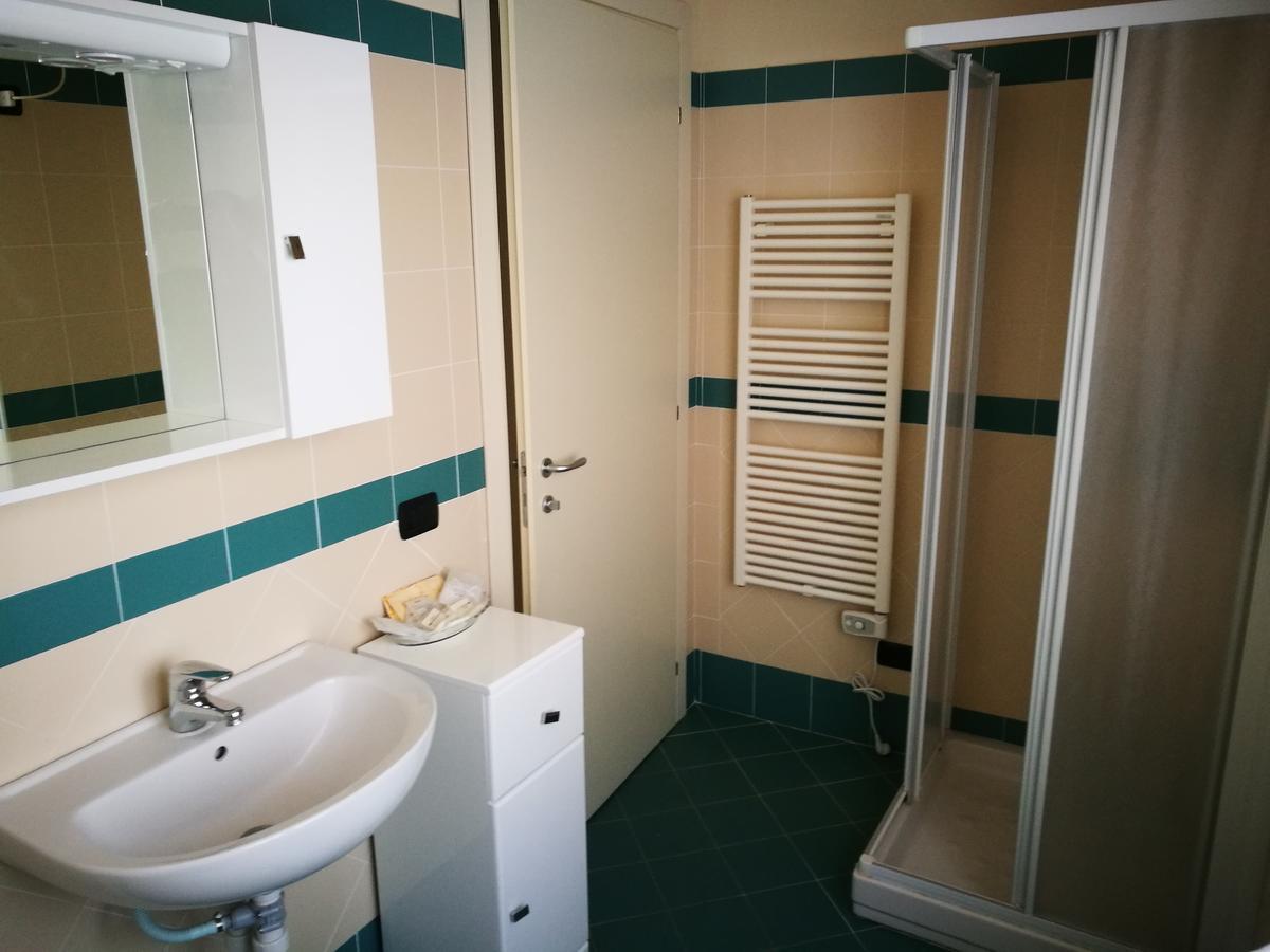 Locanda Della Pieve Tizzano Val Parma Luaran gambar
