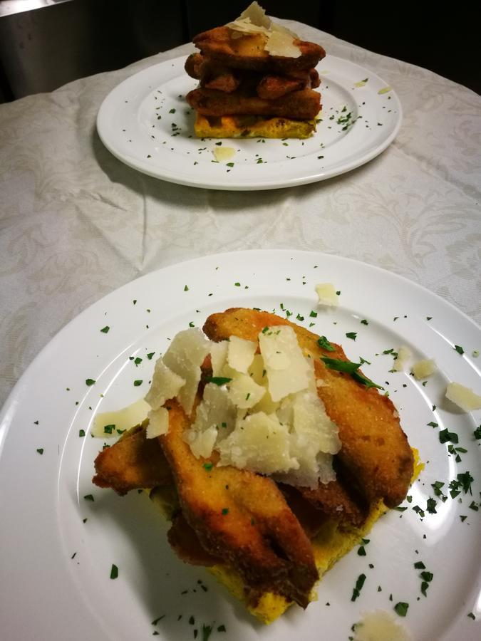 Locanda Della Pieve Tizzano Val Parma Luaran gambar