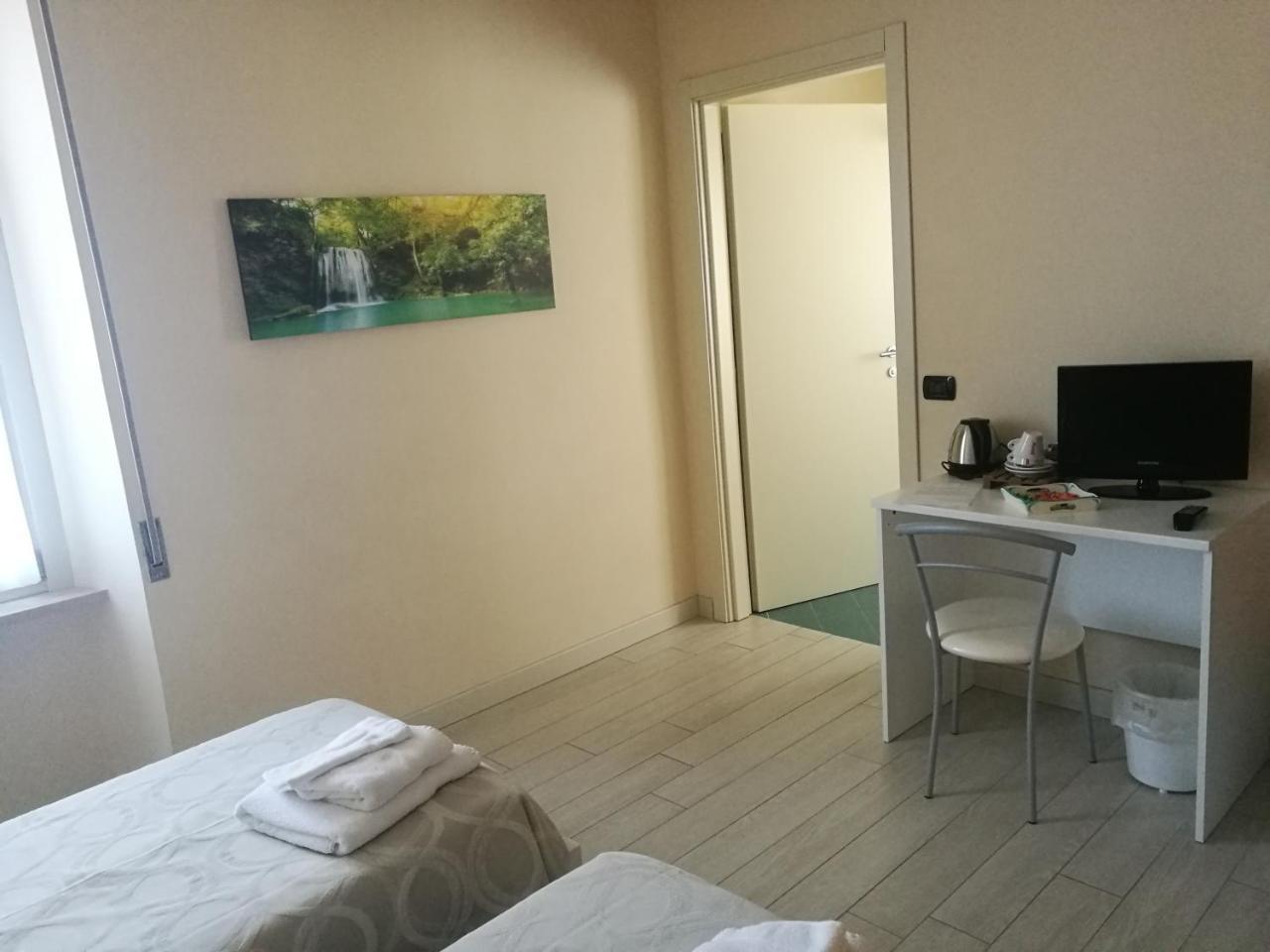 Locanda Della Pieve Tizzano Val Parma Luaran gambar