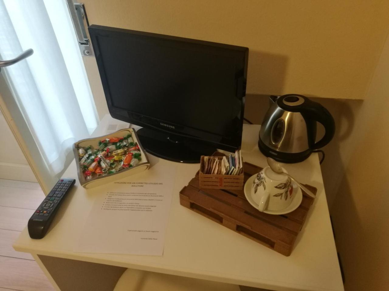 Locanda Della Pieve Tizzano Val Parma Luaran gambar